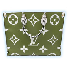 Load image into Gallery viewer, Louis Vuitton Giant Onthego Creme/Green