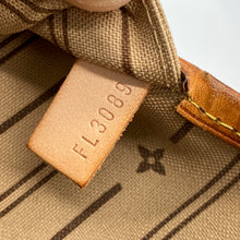 Load image into Gallery viewer, Louis Vuitton Neverfull GM Monogram