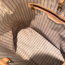 Load image into Gallery viewer, Louis Vuitton Delightful MM Monogram