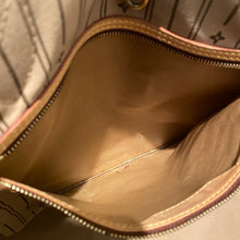 Load image into Gallery viewer, Louis Vuitton Neverfull GM Monogram