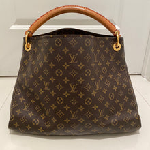 Load image into Gallery viewer, Louis Vuitton Artsy MM Monogram