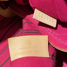 Load image into Gallery viewer, Louis Vuitton Delightful MM Pivoine