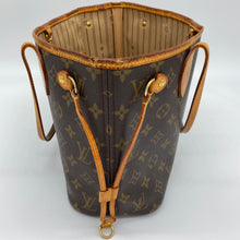 Load image into Gallery viewer, Louis Vuitton Neverfull PM Monogram