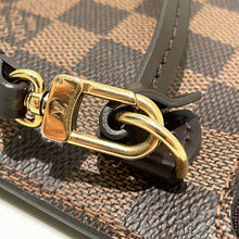 Load image into Gallery viewer, Louis Vuitton Neverfull MM Clutch Pochette