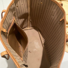 Load image into Gallery viewer, Louis Vuitton Neverfull MM Monogram
