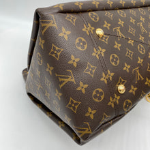 Load image into Gallery viewer, Louis Vuitton Artsy MM Monogram