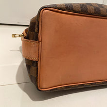 Load image into Gallery viewer, Louis Vuitton Columbine in Damier Ebene