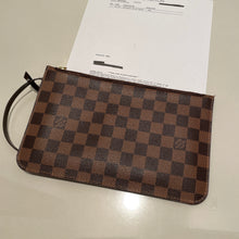 Load image into Gallery viewer, Louis Vuitton Neverfull MM Clutch Pochette