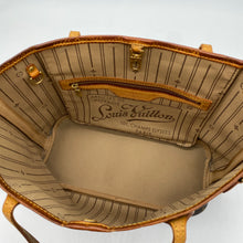 Load image into Gallery viewer, Louis Vuitton Neverfull PM Monogram