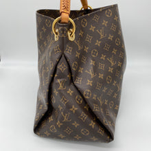 Load image into Gallery viewer, Louis Vuitton Artsy MM Monogram