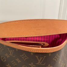 Load image into Gallery viewer, Louis Vuitton Delightful MM Monogram Pivoine