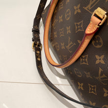 Load image into Gallery viewer, Louis Vuitton Pallas MM Monogram