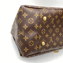 Load image into Gallery viewer, Louis Vuitton Artsy MM Monogram