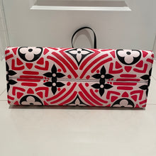 Load image into Gallery viewer, Louis Vuitton Crafty Onthego GM Creme Rouge