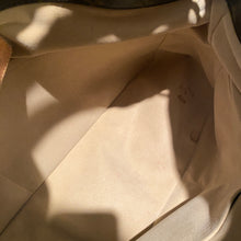 Load image into Gallery viewer, Louis Vuitton Artsy MM Monogram