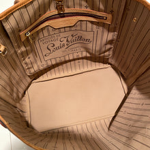 Load image into Gallery viewer, Louis Vuitton Neverfull MM Monogram