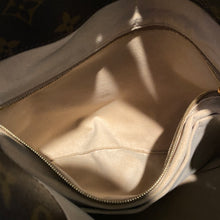 Load image into Gallery viewer, Louis Vuitton Artsy MM Monogram