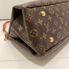 Load image into Gallery viewer, Louis Vuitton Pallas MM Noisette Brown