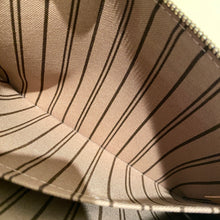 Load image into Gallery viewer, Louis Vuitton Neverfull Clutch Pochette Monogram