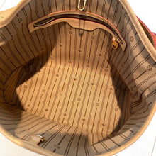 Load image into Gallery viewer, Louis Vuitton Tivoli GM Monogram
