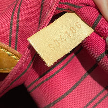 Load image into Gallery viewer, Louis Vuitton Neverfull MM Pivoine