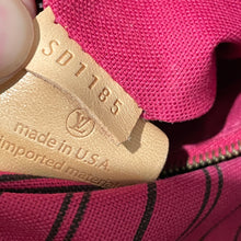 Load image into Gallery viewer, Louis Vuitton Delightful MM Monogram Pivoine