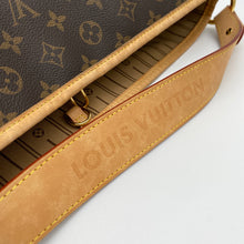 Load image into Gallery viewer, Louis Vuitton Delightful MM Monogram