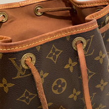 Load image into Gallery viewer, Louis Vuitton Montsouris MM Backpack Monogram