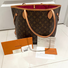 Load image into Gallery viewer, Louis Vuitton Neverfull MM Pivoine