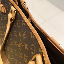 Load image into Gallery viewer, Louis Vuitton Batignolles Monogram