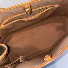 Load image into Gallery viewer, Louis Vuitton Batignolles Horizontal Monogram