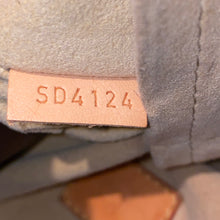 Load image into Gallery viewer, Louis Vuitton Artsy MM Monogram