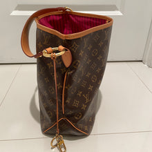 Load image into Gallery viewer, Louis Vuitton Delightful MM Pivoine
