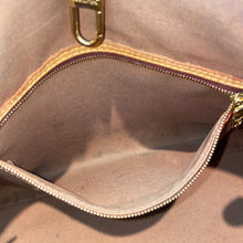 Load image into Gallery viewer, Louis Vuitton Batignolles Horizontal Monogram