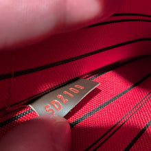 Load image into Gallery viewer, Louis Vuitton Neverfull Clutch Pochette