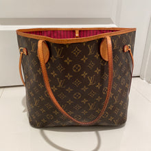 Load image into Gallery viewer, Louis Vuitton Neverfull MM Pivoine