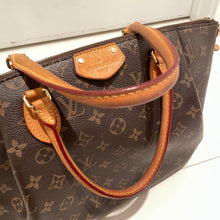 Load image into Gallery viewer, Louis Vuitton Turenne MM Monogram