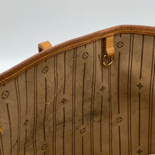 Load image into Gallery viewer, Louis Vuitton Neverfull MM Monogram