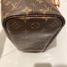 Load image into Gallery viewer, Louis Vuitton Nevefull PM Pivoine