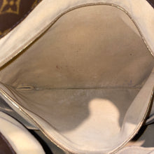 Load image into Gallery viewer, Louis Vuitton Artsy MM Monogram