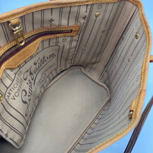 Load image into Gallery viewer, Louis Vuitton Neverfull PM Monogram