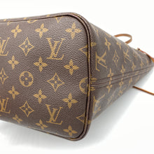 Load image into Gallery viewer, Louis Vuitton Neverfull MM Monogram