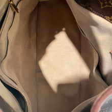 Load image into Gallery viewer, Louis Vuitton Artsy MM Monogram