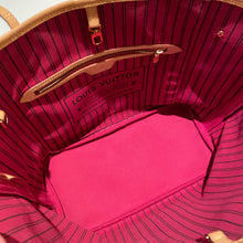 Load image into Gallery viewer, Louis Vuitton Neverfull MM Pivoine