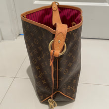 Load image into Gallery viewer, Louis Vuitton Delightful MM Monogram Pivoine
