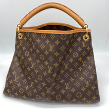 Load image into Gallery viewer, Louis Vuitton Artsy MM Monogram