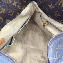 Load image into Gallery viewer, Louis Vuitton Artsy MM Monogram