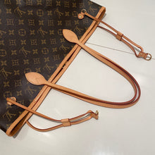 Load image into Gallery viewer, Louis Vuitton Neverfull MM Pivoine
