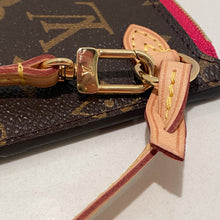 Load image into Gallery viewer, Louis Vuitton Neverfull MM Clutch Monogram