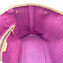 Load image into Gallery viewer, Louis Vuitton Neverfull PM Monogram